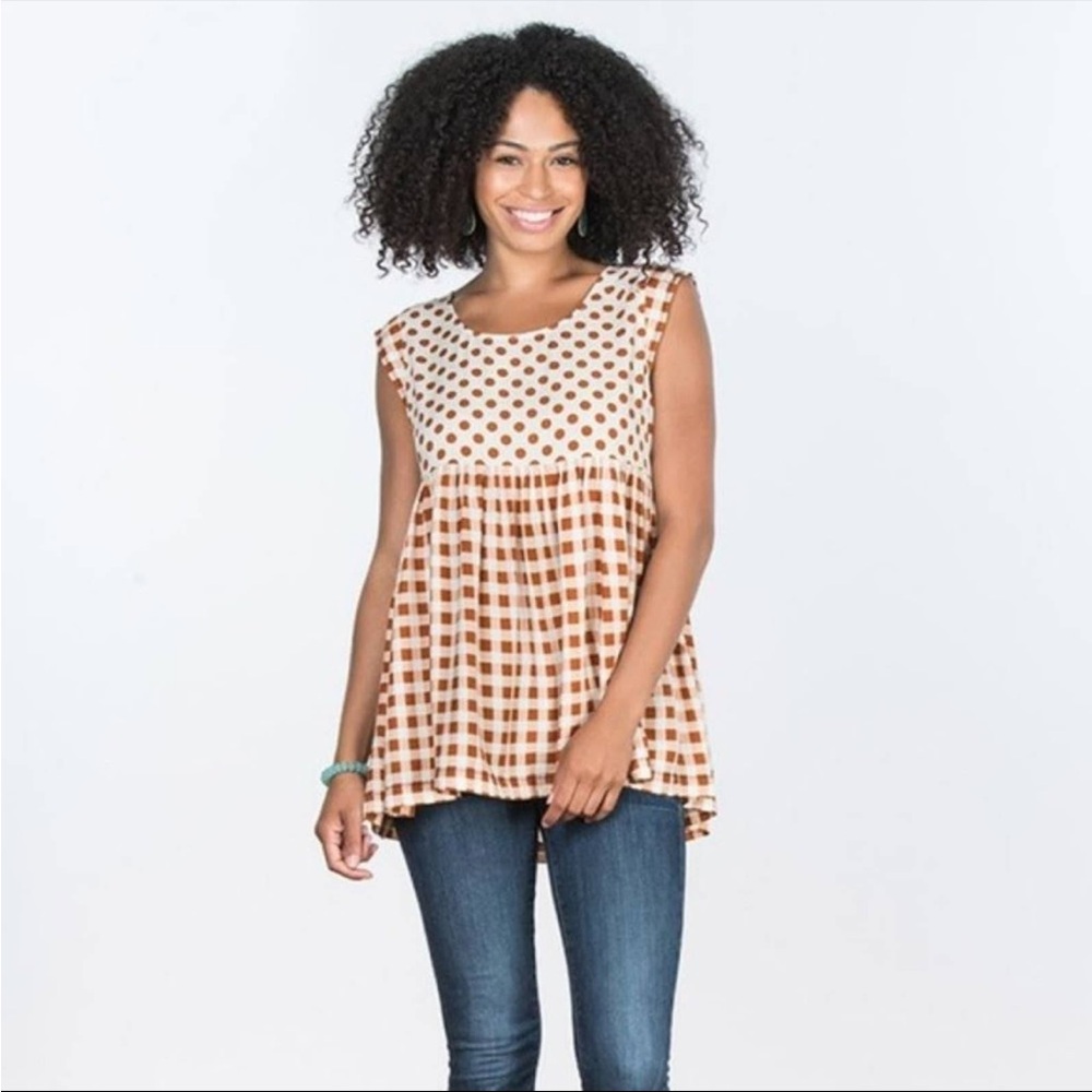 EUC Matilda Jane brown polka dot and gingham button accent tank top size M